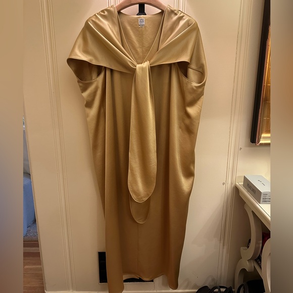 NWOT Totême | Hay Gold Knot Detail Cape Satin Dress - Picture 3 of 6